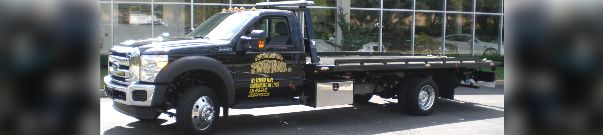We offer quality towing services in Farmingdale, NY, from our tow truck.